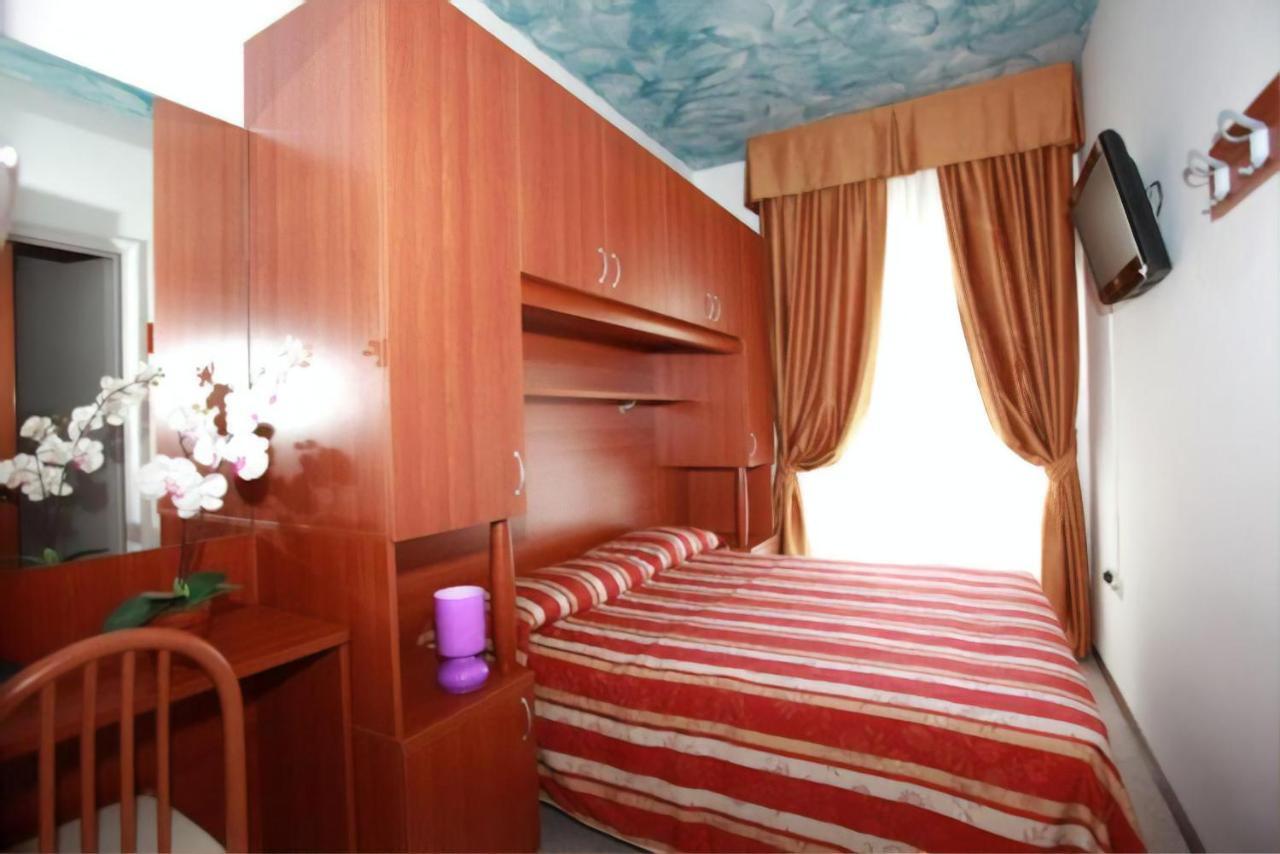 Hotel Storione Lido di Jesolo Exterior photo